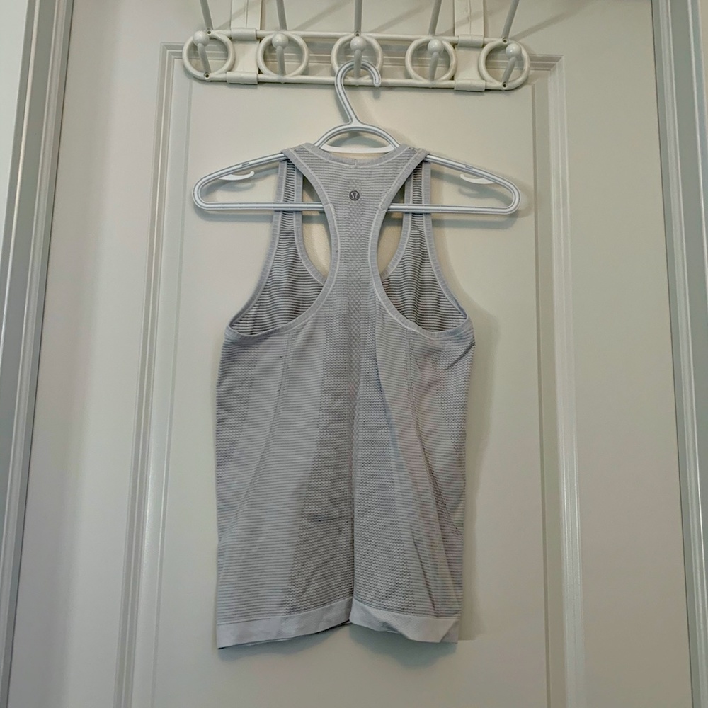 Lululemon Swifty Tech Racerback - Picture 2 of 3
